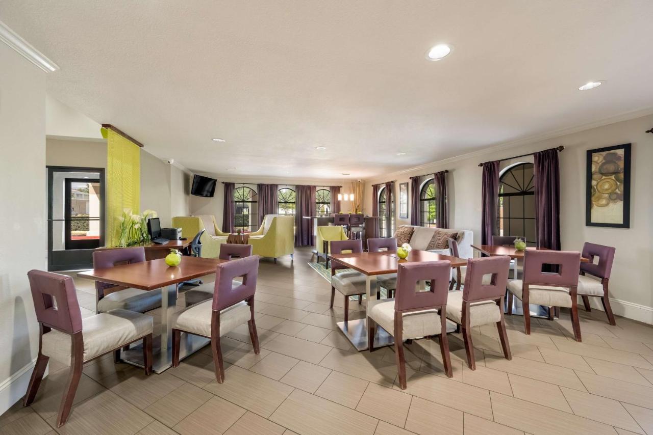 Surestay Hotel By Best Western Deer Park Ngoại thất bức ảnh