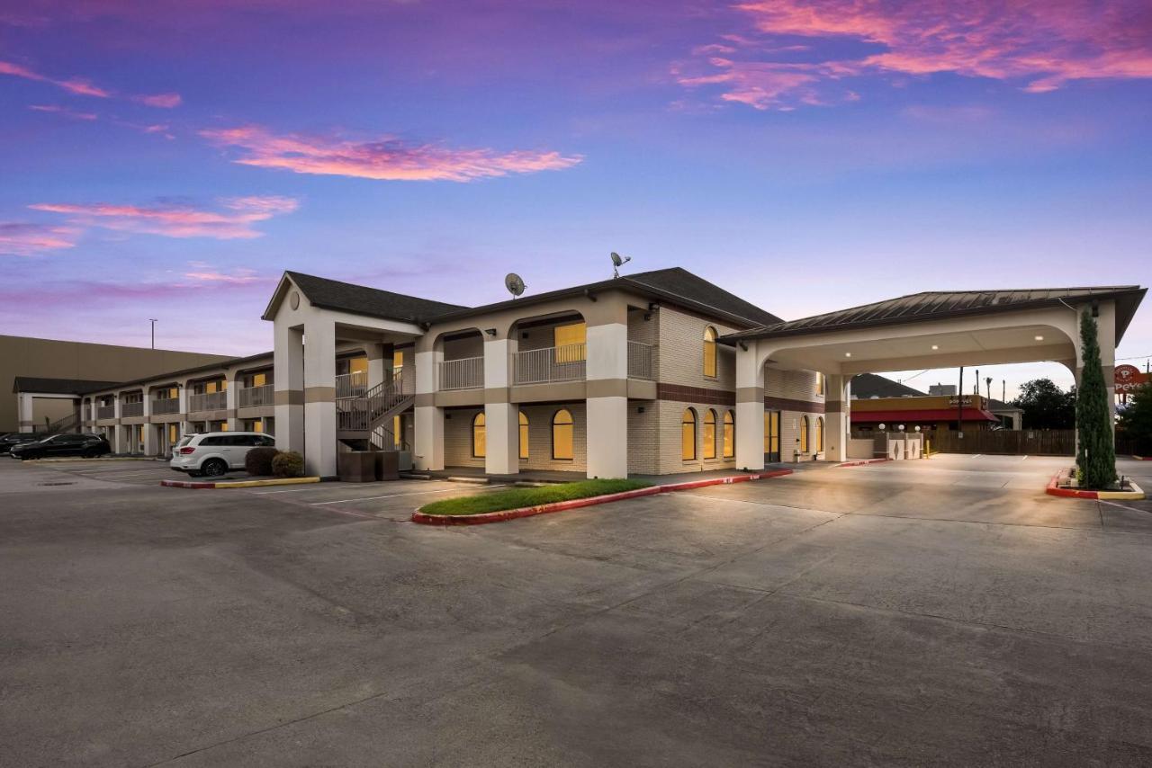 Surestay Hotel By Best Western Deer Park Ngoại thất bức ảnh
